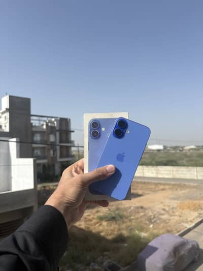 Apple iPhone 16