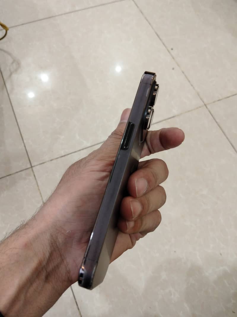iPhone 14 pro 3