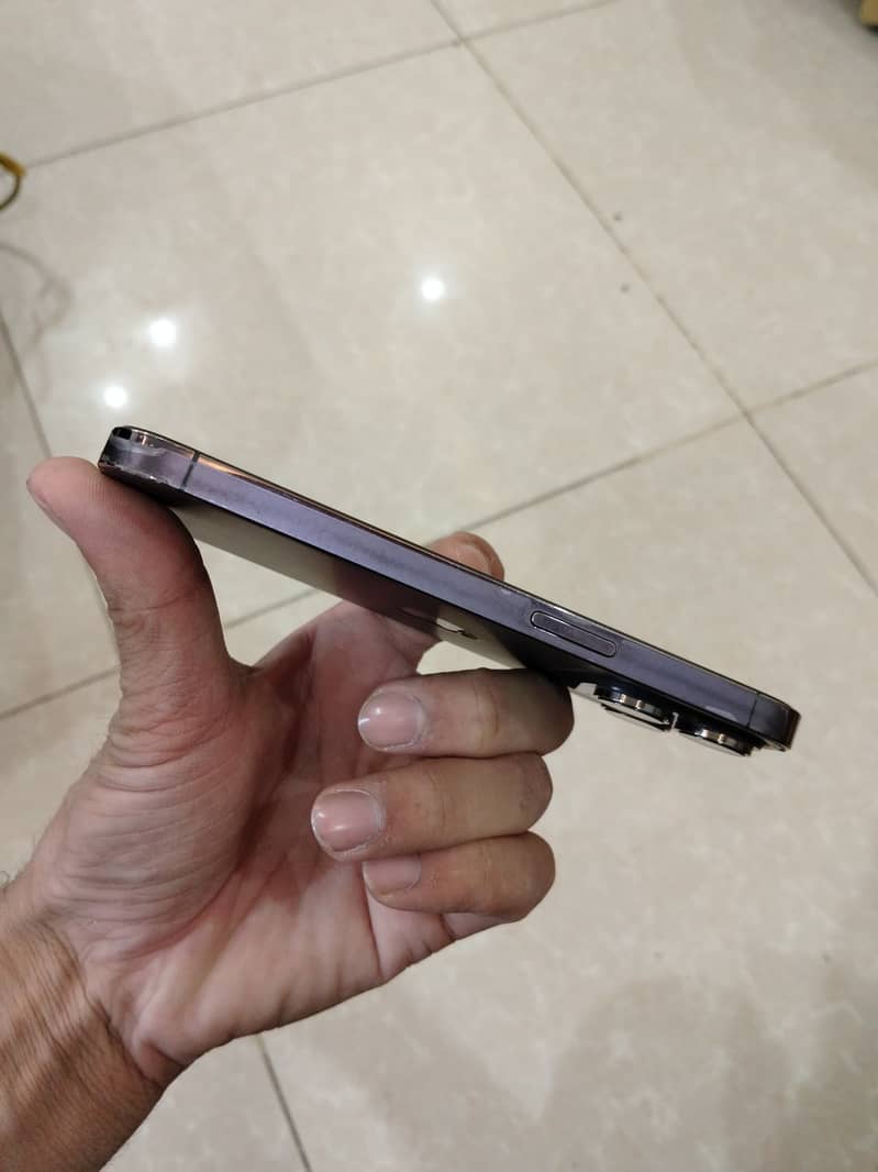 iPhone 14 pro 5
