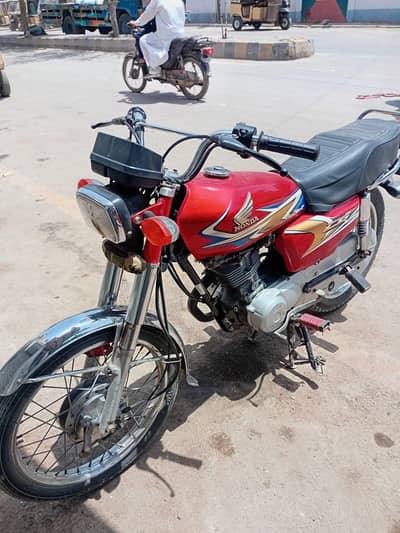 Honda CG 125 2020 Model – Excellent Condition, Original Documents