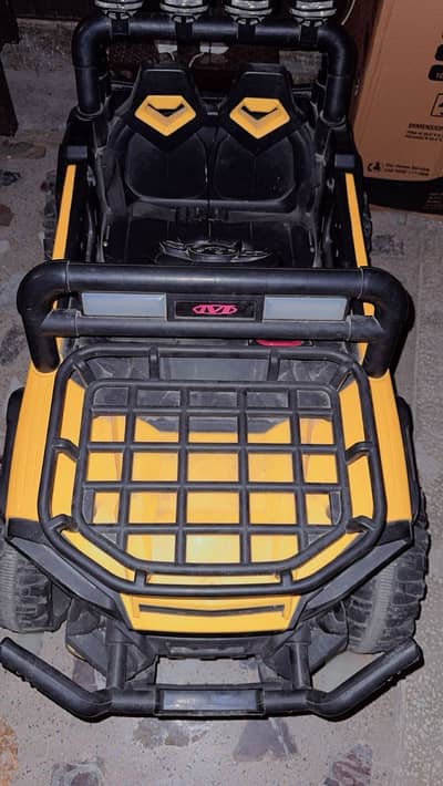 4 wheel toy jeep  with battery
