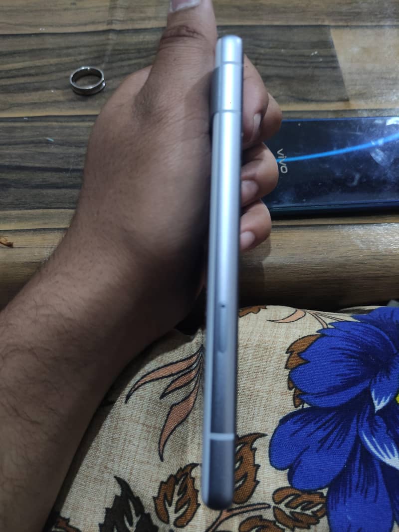 Google Pixel 7a 4