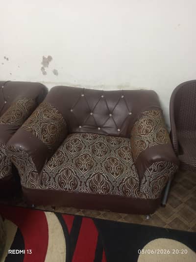 urgent sale sofa set