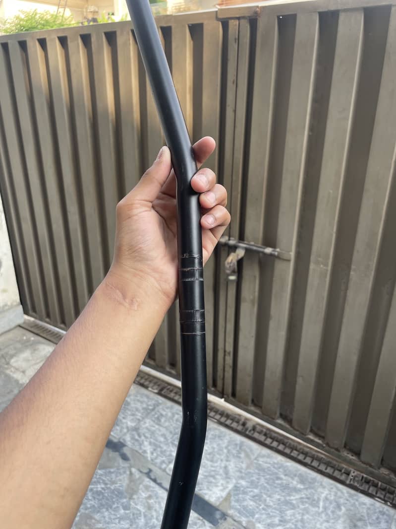 Handle bar 2