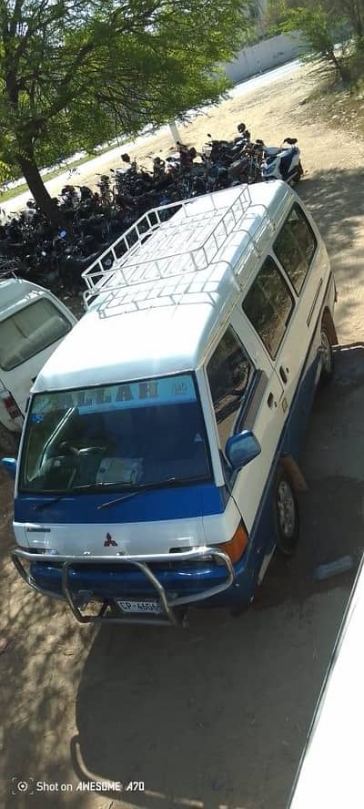 Mitsubishi L300 van for sell
