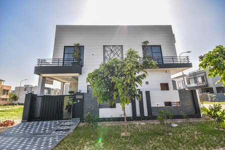 Beautiful 10 Marla Family House for Rent
