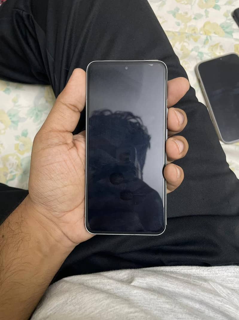 Google Pixel 8 2