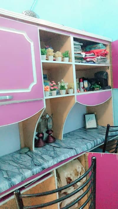 Large size study table heavy material