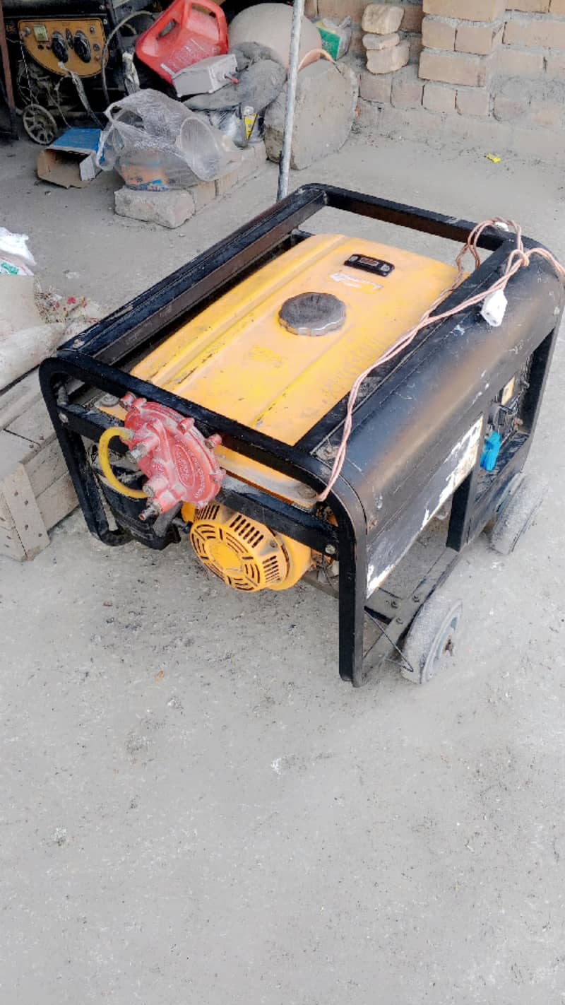دو عدد جینریٹر براۓ فروخت بہترین کنڈیشن مناسب قیمت 7