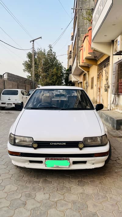 Charade anda 1989 model