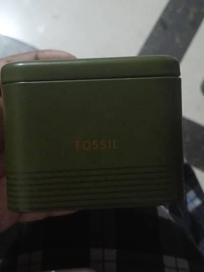 fossil original leather watch with box excellent condition