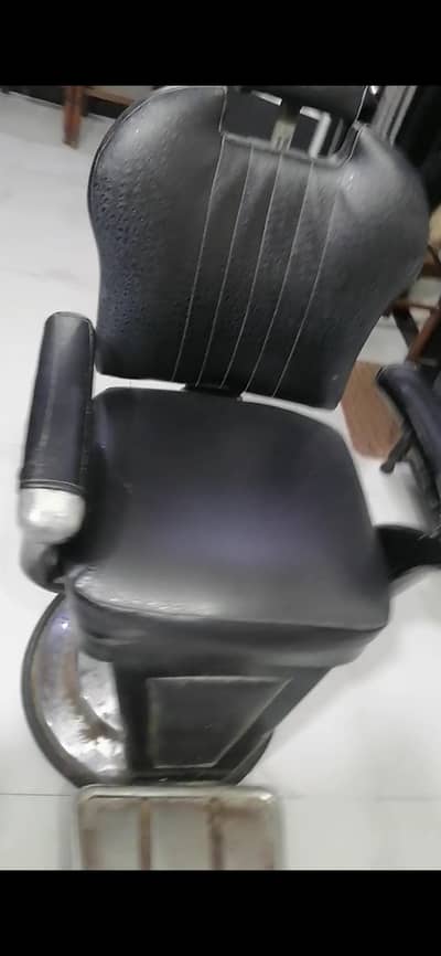 saloon chars sale