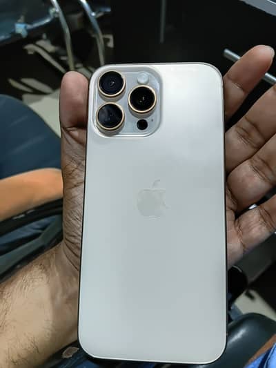 Apple iPhone 16 Pro Max