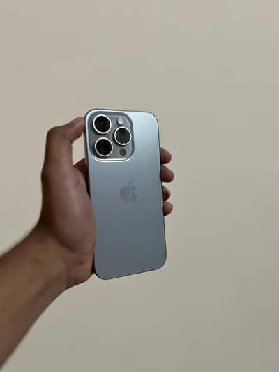 Apple iPhone 15 Pro factory unlocked natural titatnium