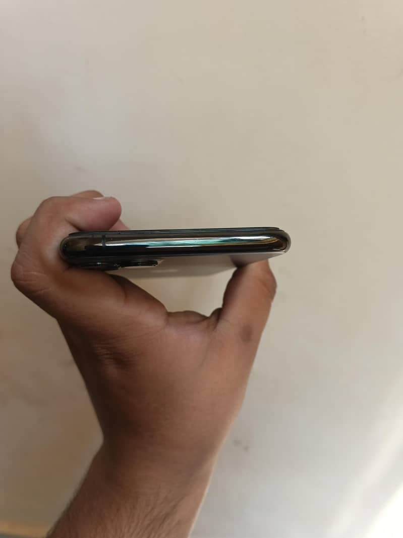 iphone 11 pro max 5