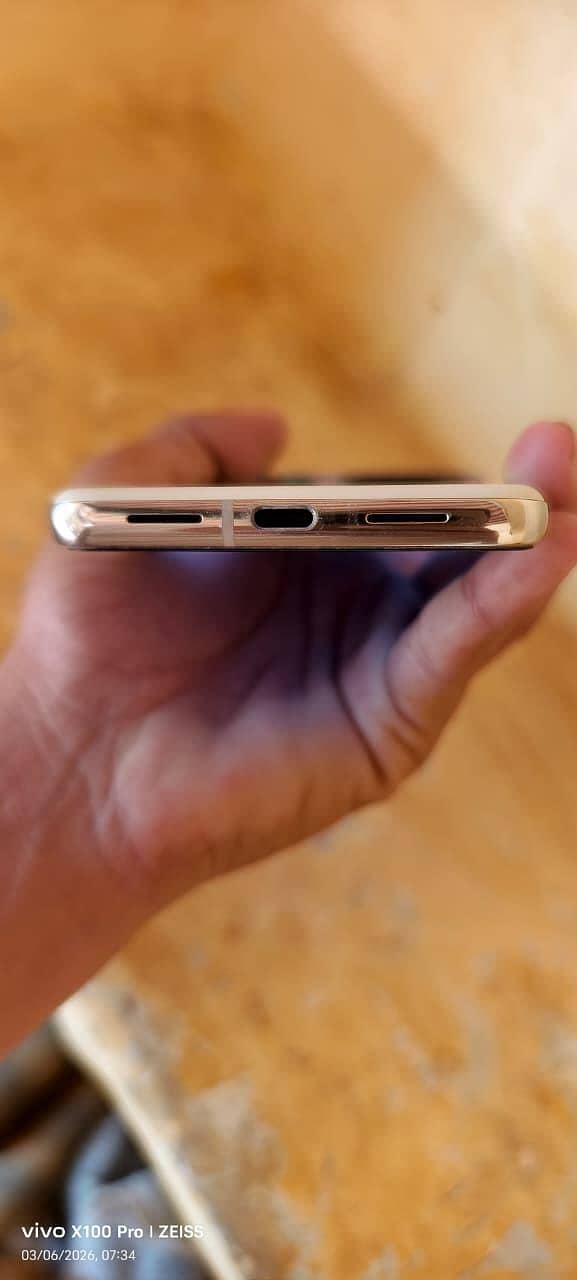 Google Pixel 8 Pro 1