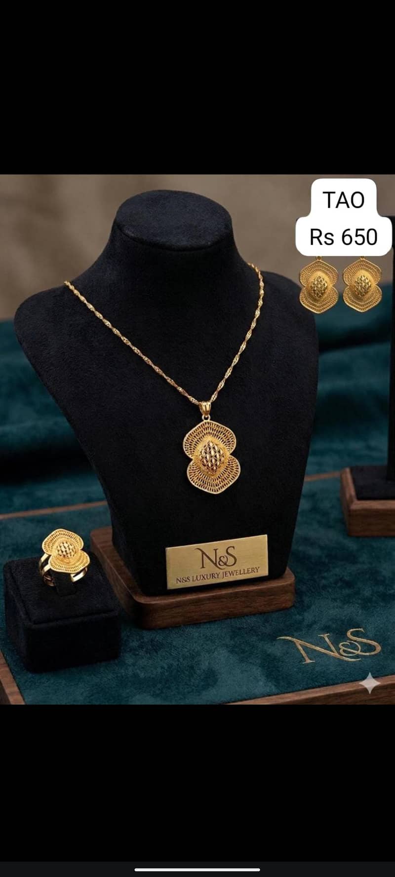 Neckles 8