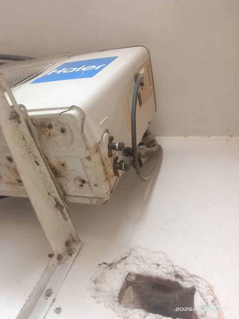 Haier good condition split A 4