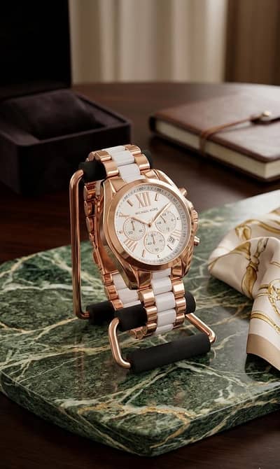 MICHAEL KORS (MK)