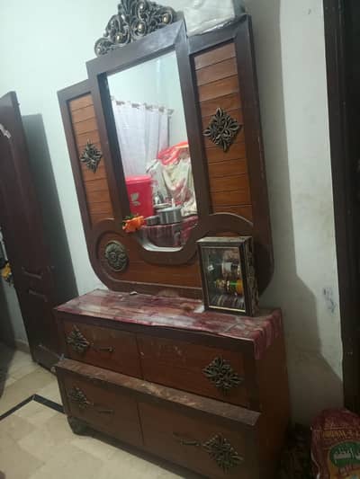 dressing table