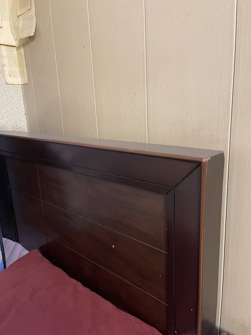 Single bed pair with one side table 2