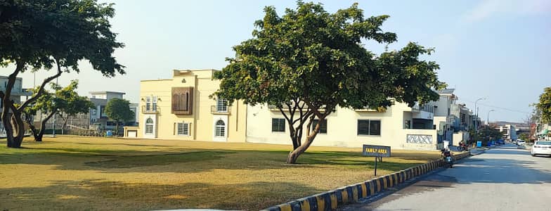 1 Kanal Plot For Sale In AGOCHS Phase 1 Prime Location!