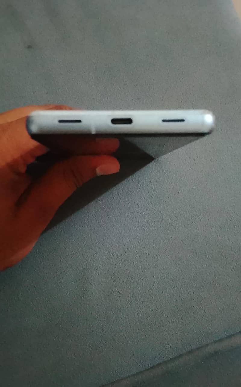 Google Pixel 7a 2