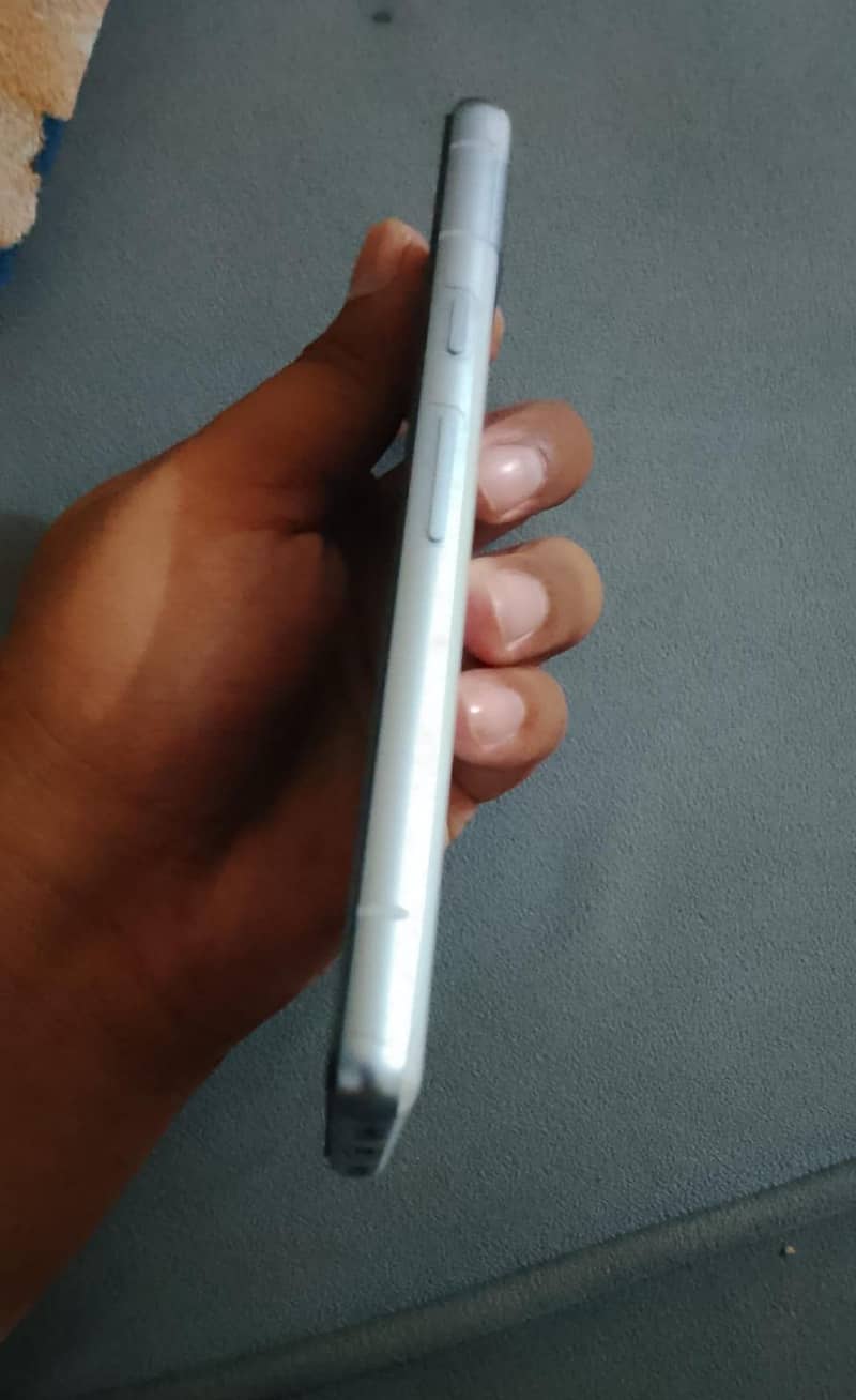 Google Pixel 7a 3