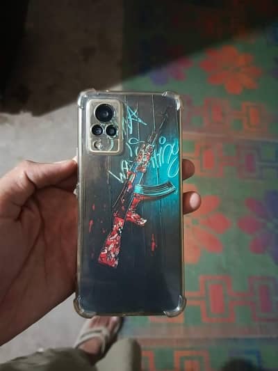 Vivo V21