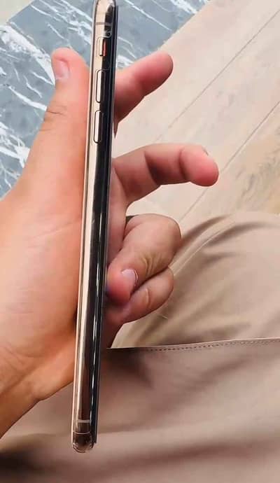 Apple iPhone Xs