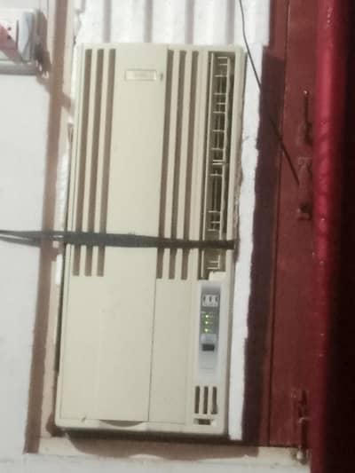 one 10 window A. C portable