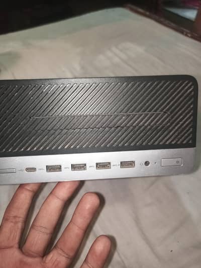 Amd Ryzen 3400g with 16gb ddr4 ram 1tb hard 128gb ssd RX Vega 11