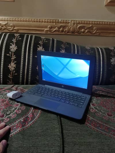 Brand new Hp original Chromebook 4/128 windows 10