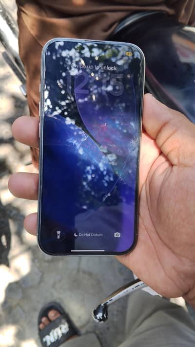 Apple iPhone 16 Pro
