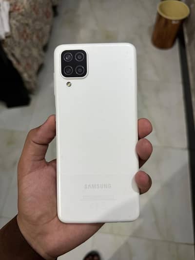 Samsung A12