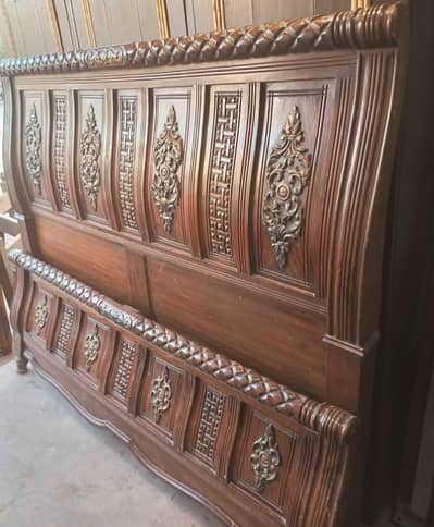 5.6×6.5 shesham wood king bed