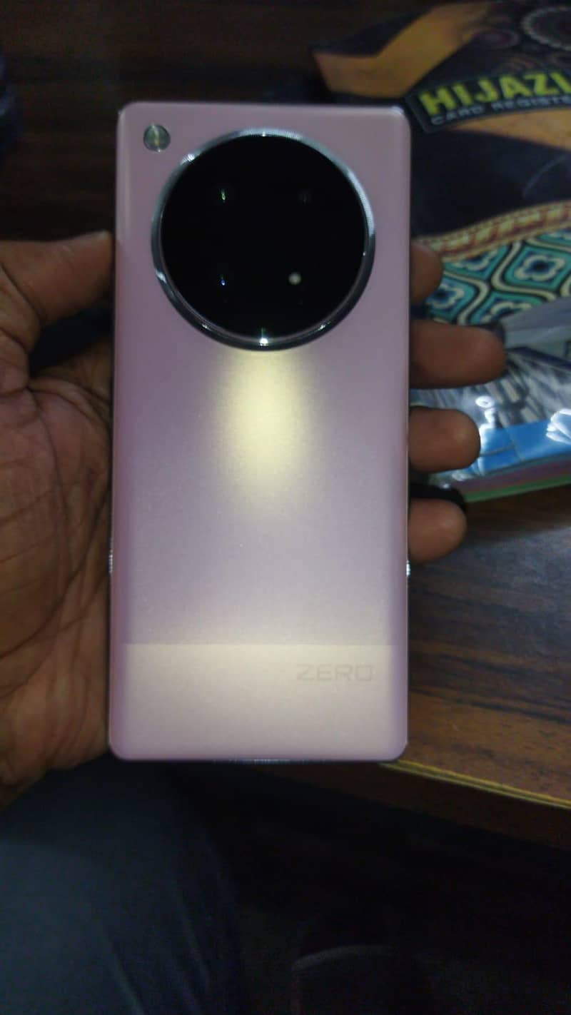 Infinix Zero 40 1