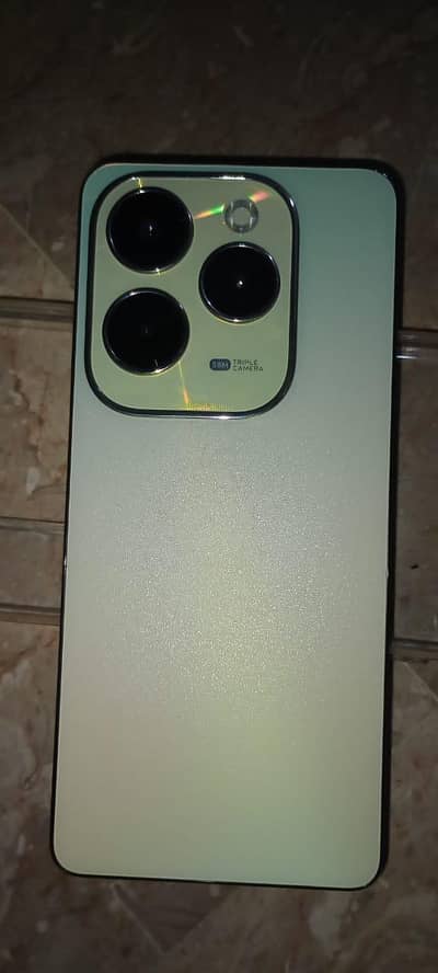 Infinix Hot 40