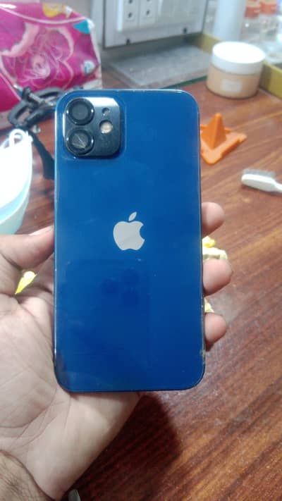 Apple iPhone 12