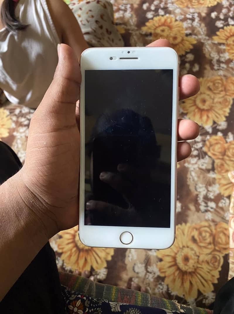 Apple iPhone 7 Plus 2