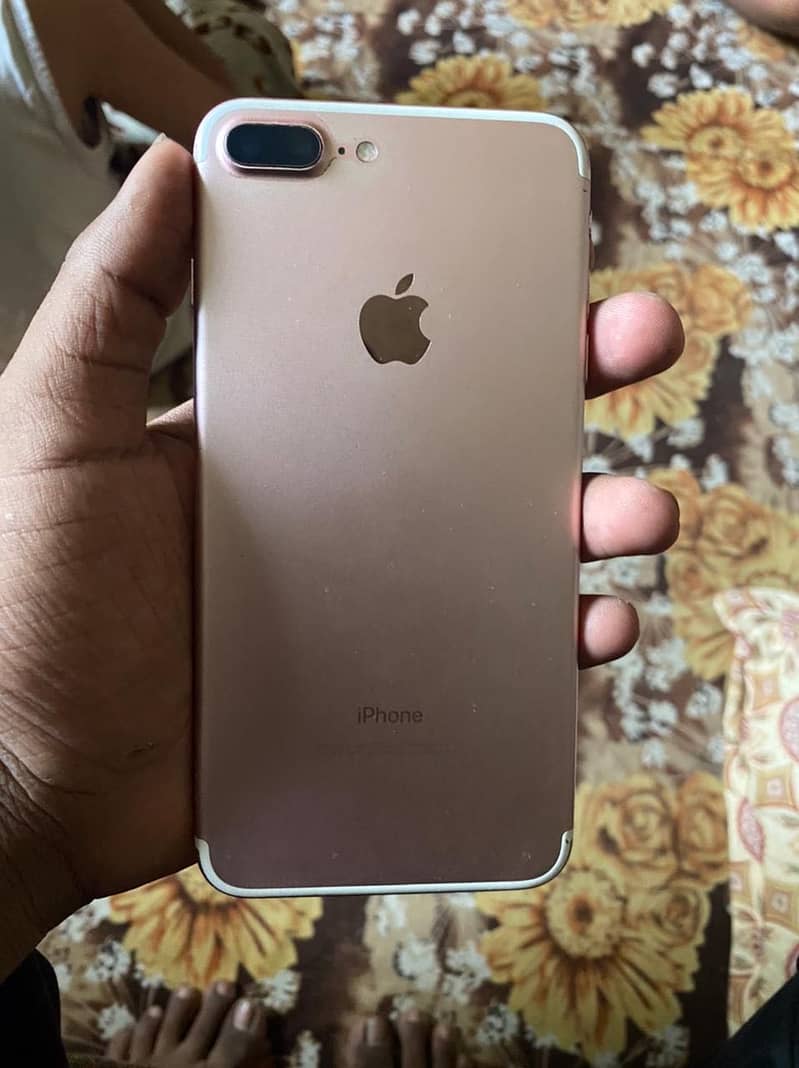 Apple iPhone 7 Plus 4