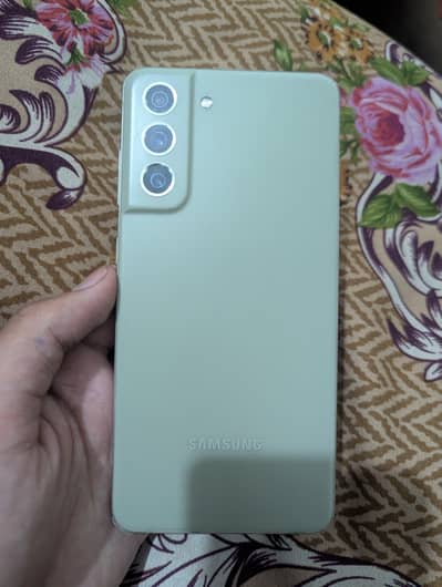 Samsung Mobile S21 FE exchange possible with good devices