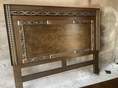 Bed with 2 side tables