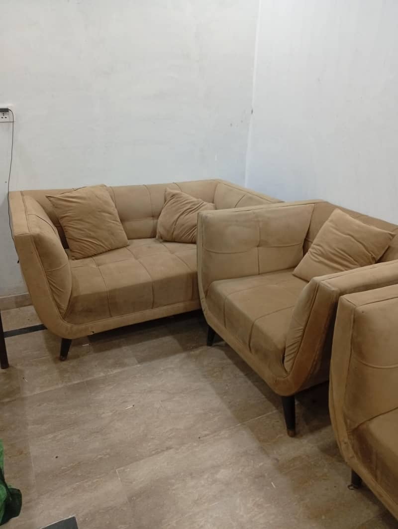 sofa set 10/8 condition 1