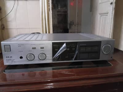 akai amplifier