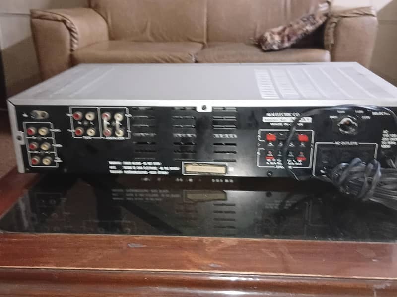 akai amplifier 4