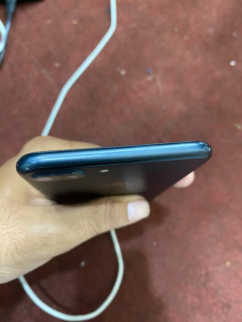 Apple iPhone 7 Plus 3