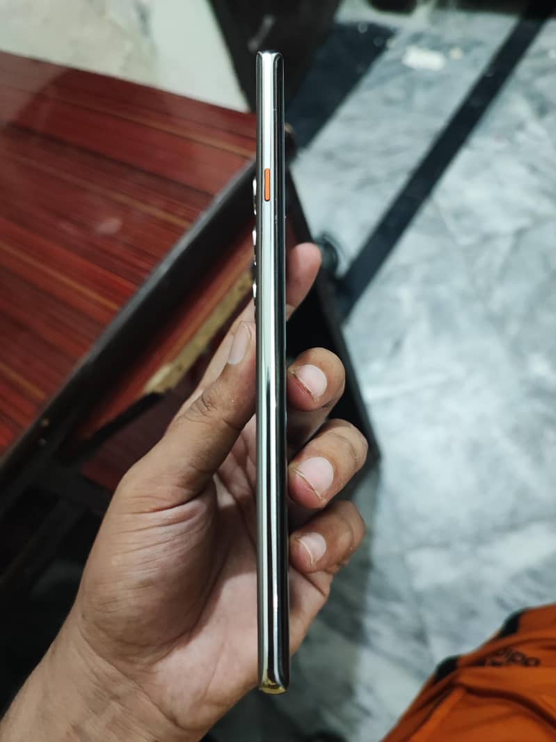 Tecno CAMON 40 Pro 5