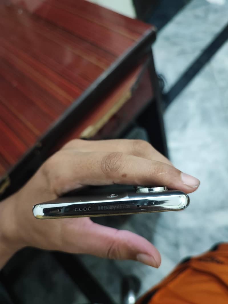 Tecno CAMON 40 Pro 8