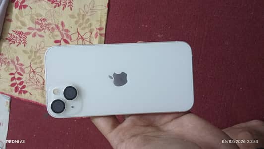 Apple iPhone 13